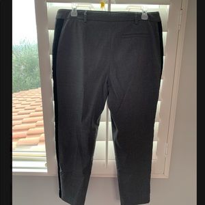Classic grey pants with black bend on the side